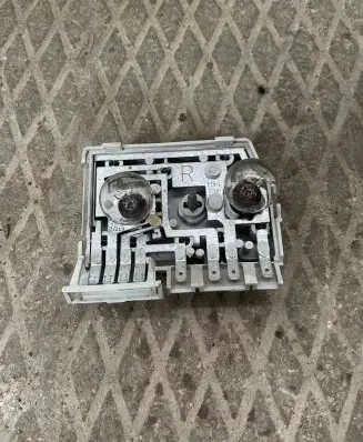 Audi 80 90 B3 Tail light bulb cover holder THK81