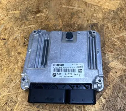 BMW 3 F30 F35 F31 Engine control unit/module 8578946 0281030873 031429628