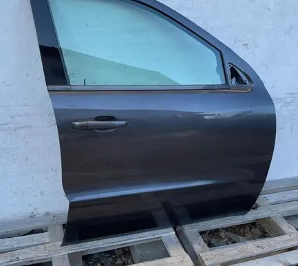 Dodge Durango III Front door
