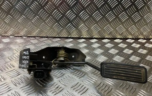 Toyota Corolla Verso E121 Accelerator throttle pedal