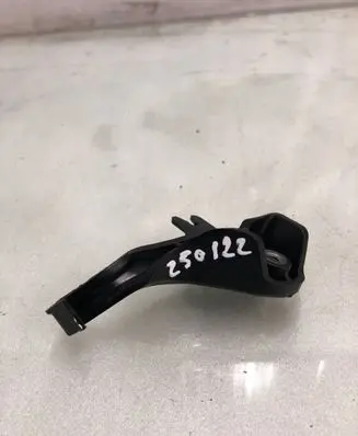 Opel Astra L AdBlue Liquid tank holder 9815104880