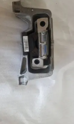 Mercedes-Benz GLA W156 X156 Gearbox mount a2462402617