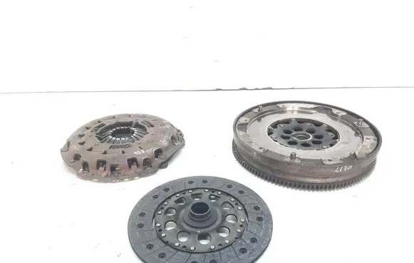 BMW 3 E90 E91 Clutch set kit 7577479 21217577479 7567830