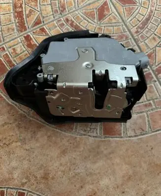 BMW X5 E53 Front door lock 51218402537