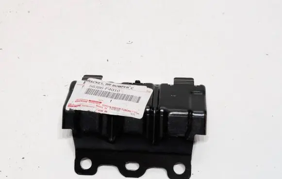 Toyota C-HR I Rear bumper mounting bracket 58386F4010