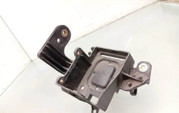 Opel Astra H ABS pump bracket 13214939