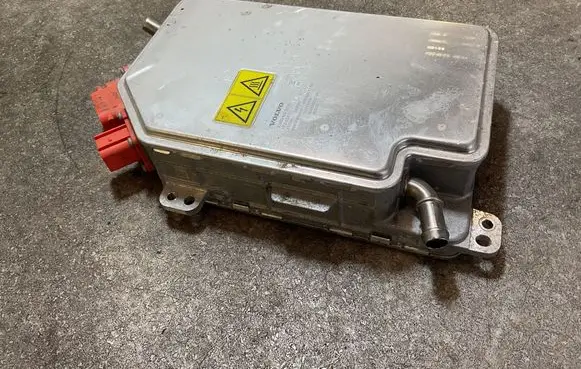 Volvo XC40 Voltage converter inverter 32406169 3240616928 240130
