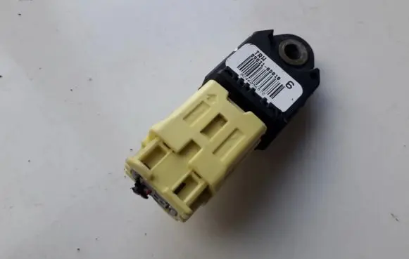 Toyota Yaris Airbag deployment crash/impact sensor 898310D010 89831-0D010