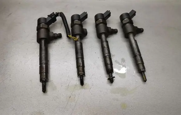 Fuel injectors set