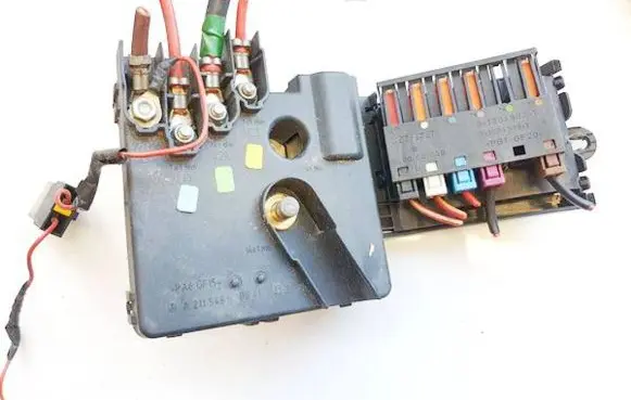 Mercedes-Benz E W211 Fuse box set A2115460841 0-1394837-1