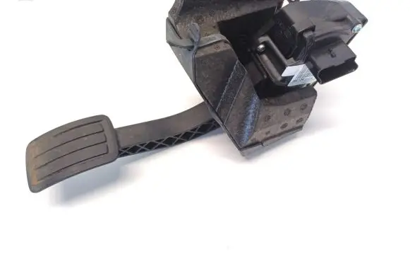 Opel Grandland X Accelerator throttle pedal 9674829180