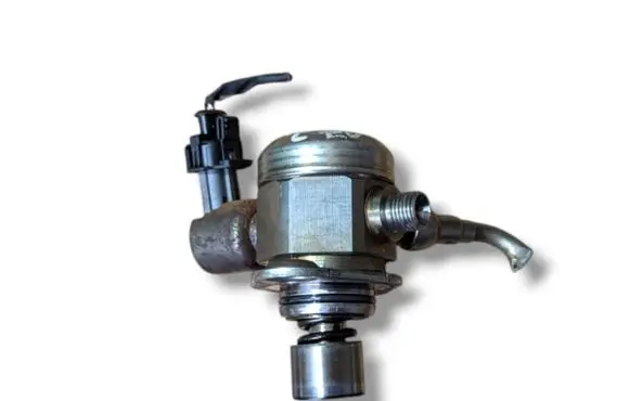 Ford Focus Fuel injection high pressure pump 0261520095 CM5G-9D376-GA