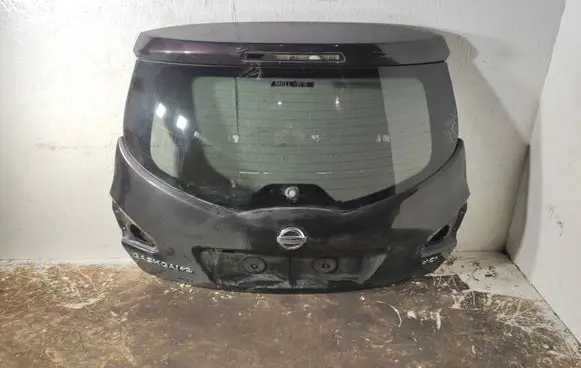 Nissan Qashqai+2 Tailgate/trunk/boot lid