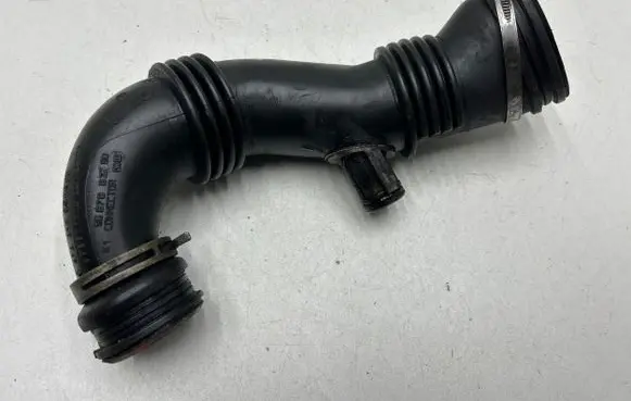 Peugeot 308 SW Intercooler hose/pipe 9687883780