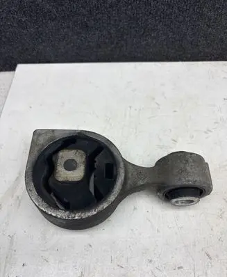 Nissan Murano Z51 Engine mount bracket 11350JA000