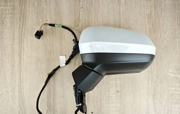 Audi Q3 F3 Front door electric wing mirror 81A857535E