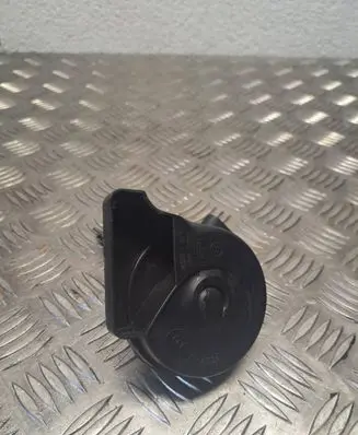 Volvo V70 Horn signal A046522