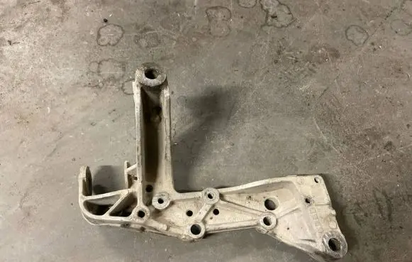 Volkswagen Jetta V Front lower control arm/wishbone 1K0199296F 5092003