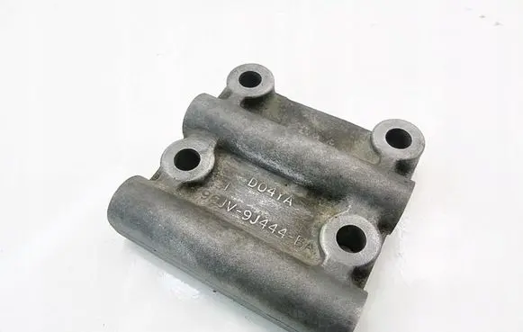Jaguar XK8 - XKR Engine mounting bracket 96JV-9J444-BA