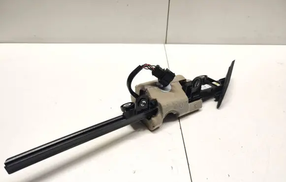 Audi A5 Seat belt adjustment motor 8W7857760 8w6864860