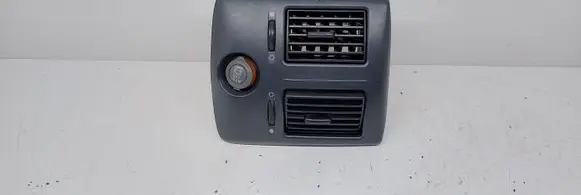Rear air vent grill