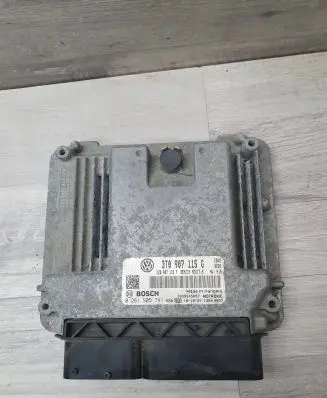 Skoda Octavia Mk2 (1Z) Engine control unit/module 1Z0907115F 3T0907115G 0261S05741