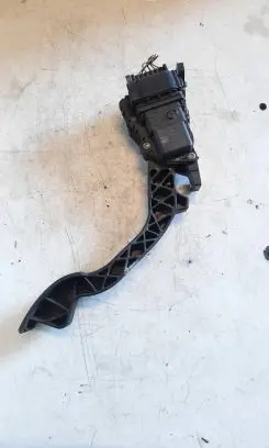 Ford C-MAX I Accelerator throttle pedal 3M519F836AE 0WC95YE