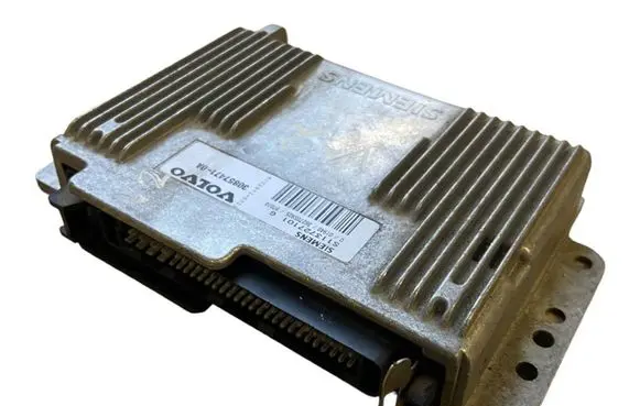 Volvo S40 Engine control unit/module 308574710A S113727101G