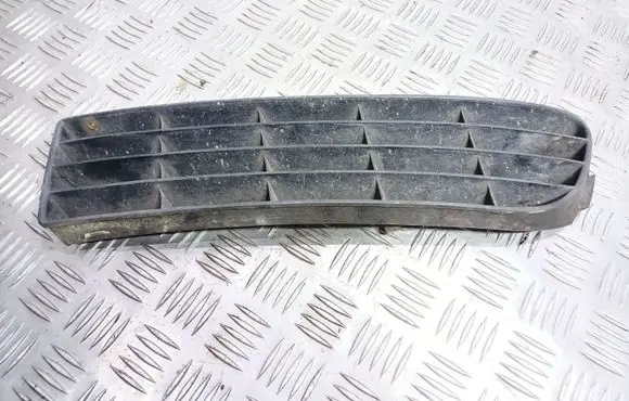 Audi A6 S6 C4 4A Front bumper lower grill 4A0807345J