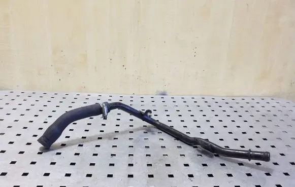 Audi A6 S6 C4 4A Engine coolant pipe/hose 4A0121075C