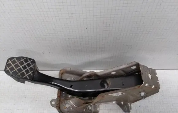 Volkswagen PASSAT B6 Brake pedal 1K1721057AL