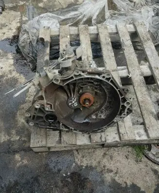 Opel Zafira B Manual 5 speed gearbox 649354685