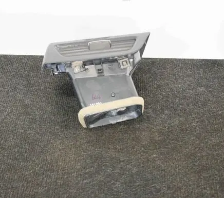 Honda CR-V Dashboard air vent grill cover trim 