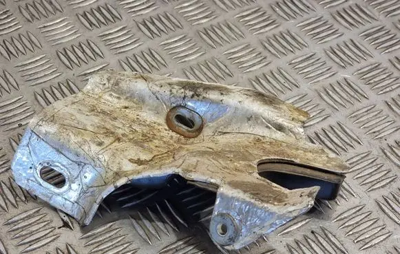 Mazda CX-5 II Heat shield in engine bay KN03