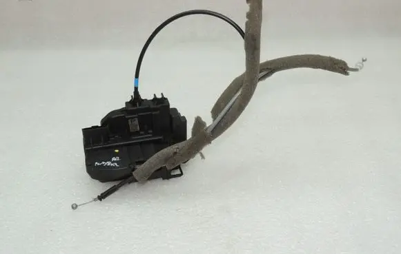 Nissan Navara D40 Rear door lock 82501EB305 82501EB30D
