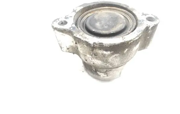 Honda Accord Engine mount bracket