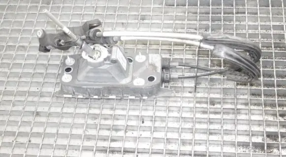 Volkswagen Scirocco Gear shifter/selector 1K0711049CJ