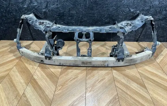 Mercedes-Benz E W211 Radiator support slam panel