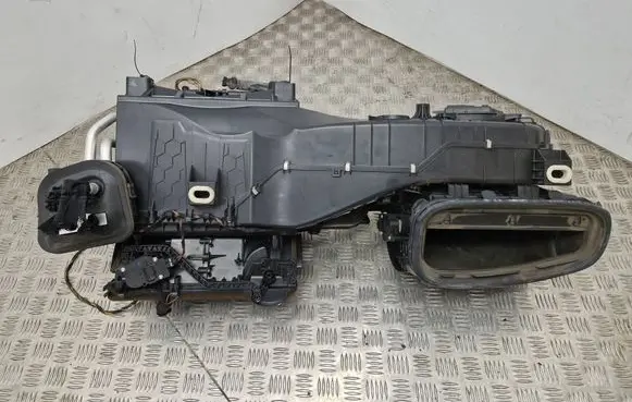 Mercedes-Benz ML W164 Interior heater climate box assembly housing A2518340361 A1648350007 A1698300261