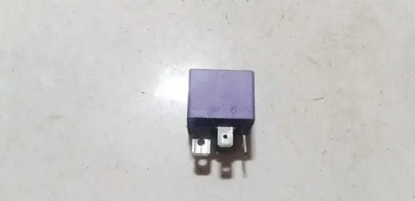 Renault Scenic I Other relay 03525