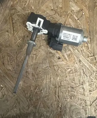 Dodge RAM Seat adjustment motor 1524411 AE8640001381