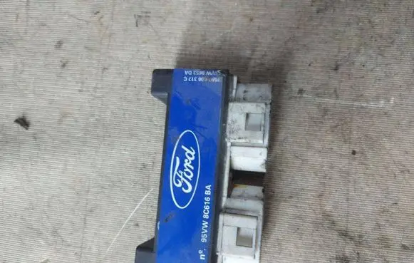 Ford Galaxy Coolant fan relay 7m0000317c