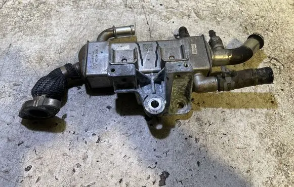 Dodge Durango EGR valve cooler 05281255AG 63245M2585