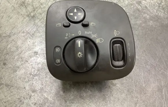 Mercedes-Benz C W203 Light switch 2035450604 04058515 4406574725