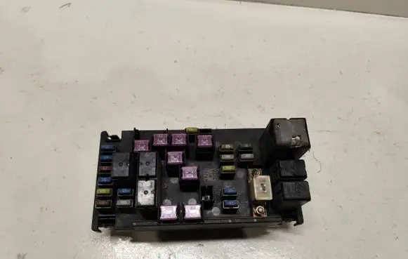 Subaru Legacy Fuse module 82241AG010 412270