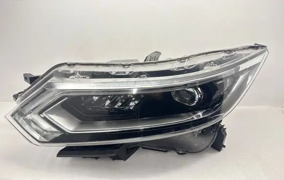 Nissan Qashqai Headlight/headlamp 10019011