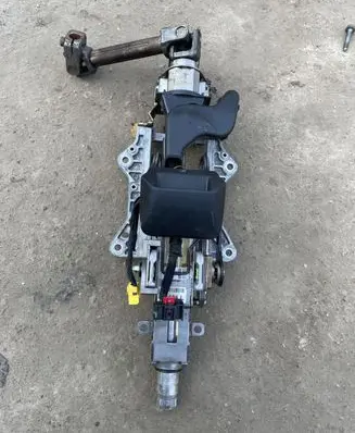 Steering wheel axle set
