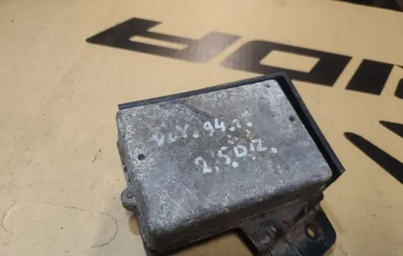 Chrysler Voyager ABS control unit/module 4688011