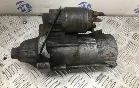 BMW 5 E60 E61 Starter motor 7787354