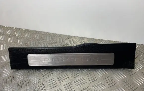 SsangYong Rexton Rear sill trim cover 7728136000